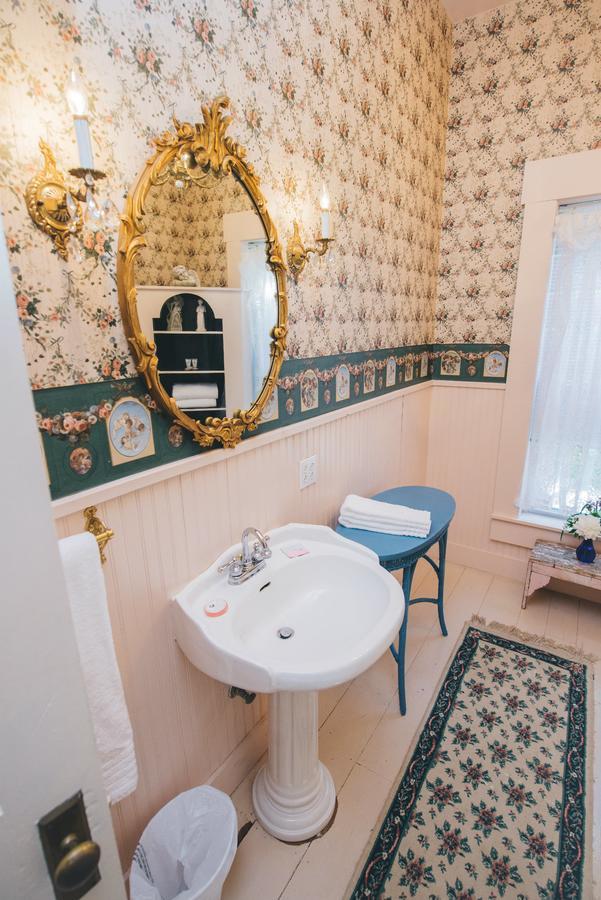 Old Caledonian Bed & Breakfast Buitenkant foto