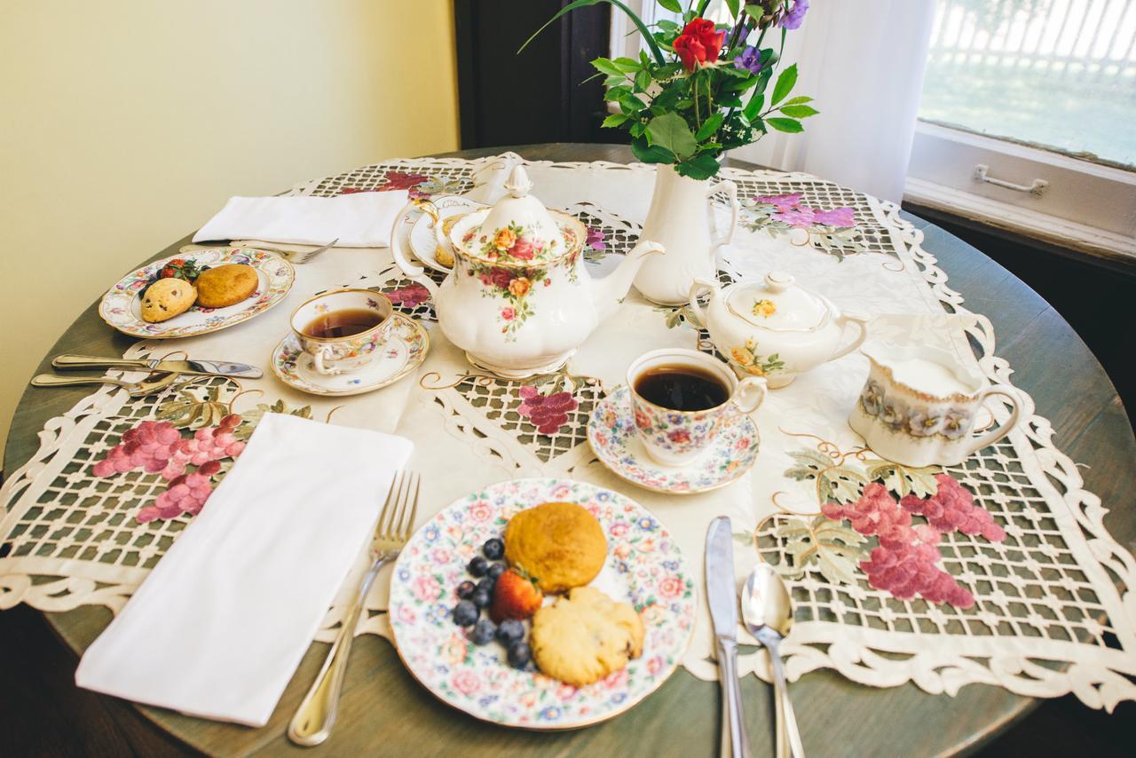 Old Caledonian Bed & Breakfast Buitenkant foto