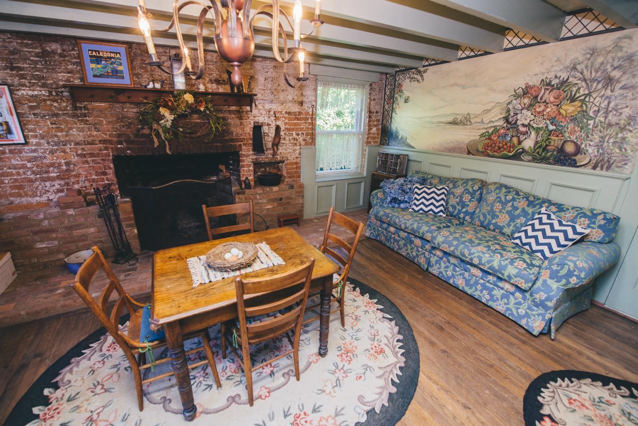 Old Caledonian Bed & Breakfast Buitenkant foto